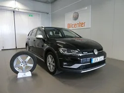 Svart Begagnad 2017 VW Golf Alltrack Kombi | 169 900 kr (Marknadspris)