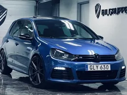 Blå Begagnad 2010 VW Golf VI R Halvkombi | 159 000 kr
