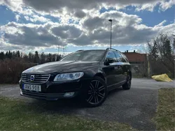 Svart Begagnad 2015 Volvo V70 Momentum Kombi | 95 000 kr (Marknadspris)