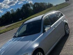 Grå Begagnad 2009 BMW 318 Comfort Edition Kombi | 55 000 kr (Marknadspris)