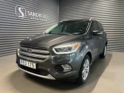 Grå Begagnad 2016 Ford Kuga Titanium SUV | 129 500 kr (Marknadspris)
