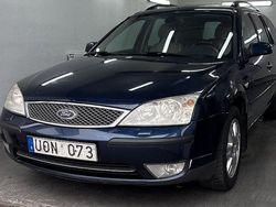 Mörkblå Begagnad 2003 Ford Mondeo Kombi | 20 000 kr
