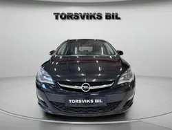 Mörkgrå Begagnad 2015 Opel Astra drive Kombi | 94 900 kr (Marknadspris)