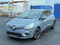 Grå Begagnad 2018 Renault Clio IV Urban Halvkombi | 114 700 kr (Lite dyr)