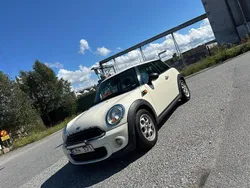 Vit Begagnad 2012 Mini One D Halvkombi | 78 900 kr