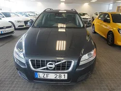 Grå Begagnad 2011 Volvo V70 Momentum Kombi | 99 000 kr (Marknadspris)