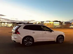 Vit Begagnad 2020 Volvo XC60 R-Design SUV | 469 000 kr (Dyr)