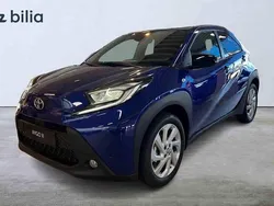 Blå Ny 2025 Toyota Aygo Comfort Halvkombi | 226 800 kr (Marknadspris)
