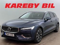 Mörkblå Begagnad 2022 Volvo V60 Core Kombi | 373 900 kr (Marknadspris)