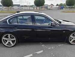 Svart Begagnad 2012 BMW 335 Luxury Line Sedan | 225 000 kr (Dyr)