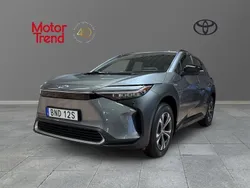 Deep metal grey (1l5) Begagnad 2024 Toyota bZ4X Executive SUV | 469 900 kr (Marknadspris)