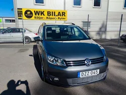 Mörkgrå (grå) Begagnad 2010 VW Touran Minibuss | 64 800 kr (Marknadspris)