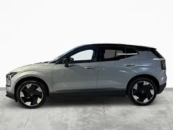 Grå Begagnad 2023 Volvo EX30 Single Motor Extended Range SUV | 349 900 kr