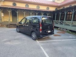 Svart Begagnad 2014 Citroën Berlingo Minibuss | 89 000 kr (Marknadspris)