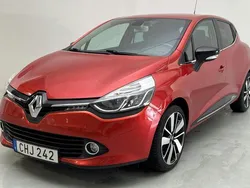 Röd Begagnad 2016 Renault Clio IV Dynamique | 84 800 kr (Marknadspris)
