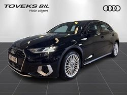 Brilliantsvart Begagnad 2022 Audi A3 Advanced Plus | 244 900 kr (Marknadspris)