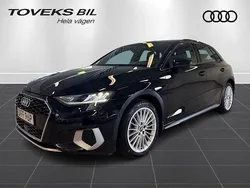 Brilliantsvart Begagnad 2022 Audi A3 Advanced Plus | 244 900 kr (Marknadspris)