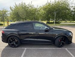 Begagnad 2022 Audi Q8 SUV | 999 000 kr