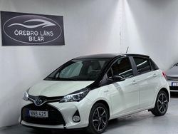Vit Begagnad 2017 Toyota Yaris Hybrid Style Halvkombi | 124 900 kr (Superpris)
