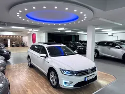Vit Begagnad 2017 VW Passat GTE Kombi | 169 900 kr (Marknadspris)