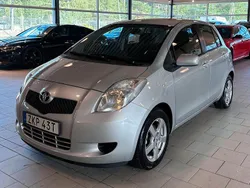 Silver Begagnad 2006 Toyota Yaris Halvkombi | 44 900 kr (Marknadspris)