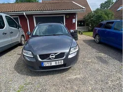 Grå Begagnad 2011 Volvo V50 Kinetic Kombi | 65 000 kr (Marknadspris)