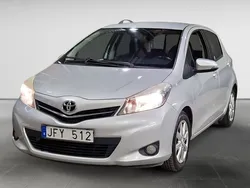 Silver Begagnad 2011 Toyota Yaris Active Halvkombi | 49 900 kr (Marknadspris)