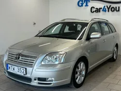 Silver Begagnad 2005 Toyota Avensis Kombi | 29 500 kr (Marknadspris)