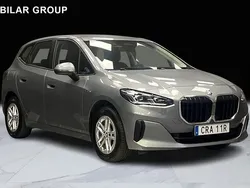 Grå Begagnad 2023 BMW 225 Active Tourer Luxury Line Minibuss | 299 000 kr (Bra pris)