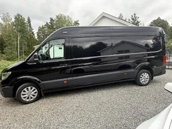Svart Begagnad 2021 VW Crafter Van | 470 000 kr (Marknadspris)