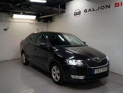 Svart Begagnad 2014 Skoda Rapid Halvkombi | 44 900 kr (Marknadspris)