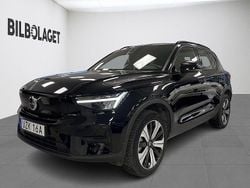 Svart Begagnad 2022 Volvo XC40 Core SUV | 299 800 kr