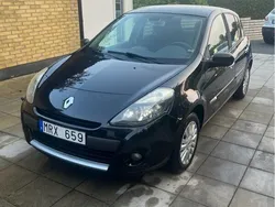Svart Begagnad 2012 Renault Clio R.S. Halvkombi | 38 500 kr (Marknadspris)