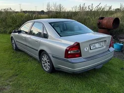 Grå Begagnad 2002 Volvo S80 Sedan | 16 500 kr (Marknadspris)