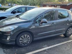 Grå Begagnad 2010 Peugeot 308 Halvkombi | 60 000 kr (Dyr)