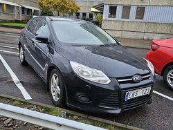 Svart Begagnad 2013 Ford Focus Trend Halvkombi | 34 500 kr (Bra pris)