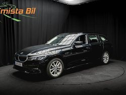 Svart Begagnad 2020 BMW 330e Shadowline Kombi | 268 900 kr (Bra pris)