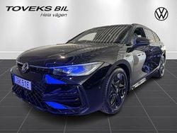 Svart Ny 2025 VW Passat R-line Kombi | 555 800 kr (Lite dyr)