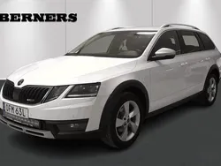Vit Begagnad 2019 Skoda Octavia Scout Kombi | 189 900 kr (Marknadspris)