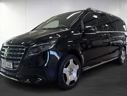 Svart Begagnad 2025 Mercedes V300 Exclusive Minibuss | 1 169 000 kr
