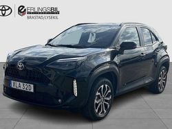 Svart Begagnad 2025 Toyota Yaris Cross Plus SUV | 329 000 kr (Bra pris)