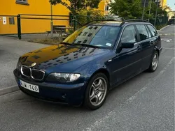 Blå Begagnad 2005 BMW 325 M Sport Kombi | 25 000 kr