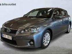 Grå Begagnad 2013 Lexus CT200h Halvkombi | 169 900 kr