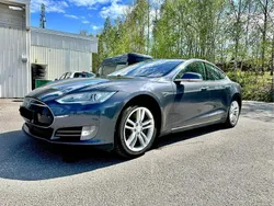 Grå Begagnad 2015 Tesla Model S Sedan | 130 000 kr (Superpris)