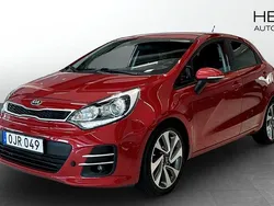 Röd (red) Begagnad 2016 Kia Rio Halvkombi | 89 800 kr (Bra pris)