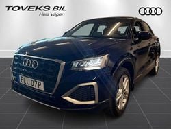 Navarrablå metallic Begagnad 2024 Audi Q2 Advanced Plus SUV | 289 000 kr (Marknadspris)