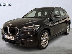 Svart Begagnad 2022 BMW X1 Sport Line SUV | 298 999 kr (Superpris)