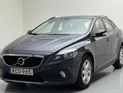 Mörkblå Begagnad 2017 Volvo V40 CC Kombi | 129 900 kr (Superpris)