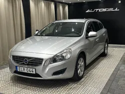 Ljusgrå Begagnad 2012 Volvo V60 Momentum Kombi | 109 900 kr (Lite dyr)