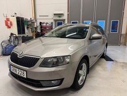 Brun Begagnad 2016 Skoda Octavia Style Kombi | 135 000 kr (Marknadspris)